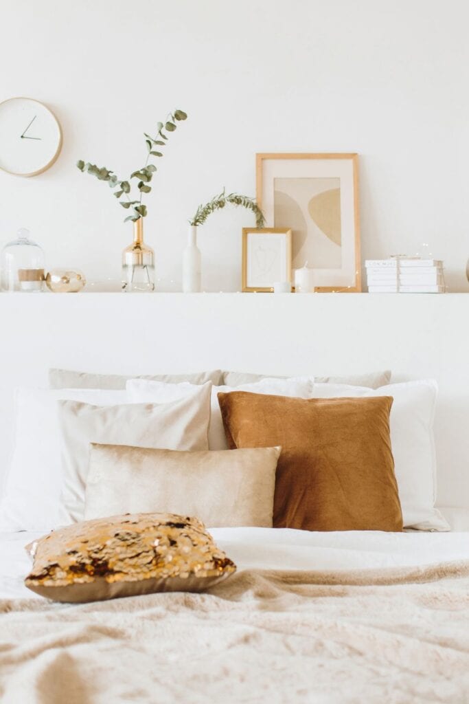 metallic bedroom accents